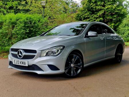 MERCEDES-BENZ CLA 1.6 CLA180 Sport