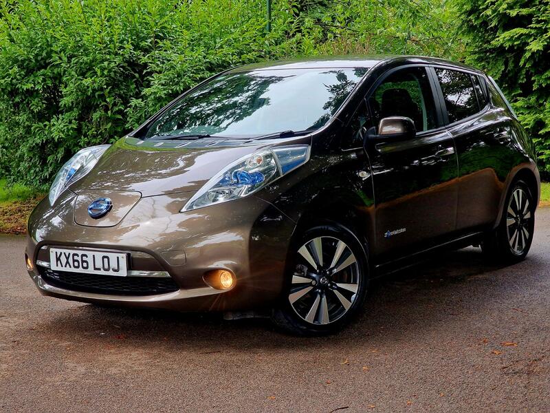 NISSAN LEAF