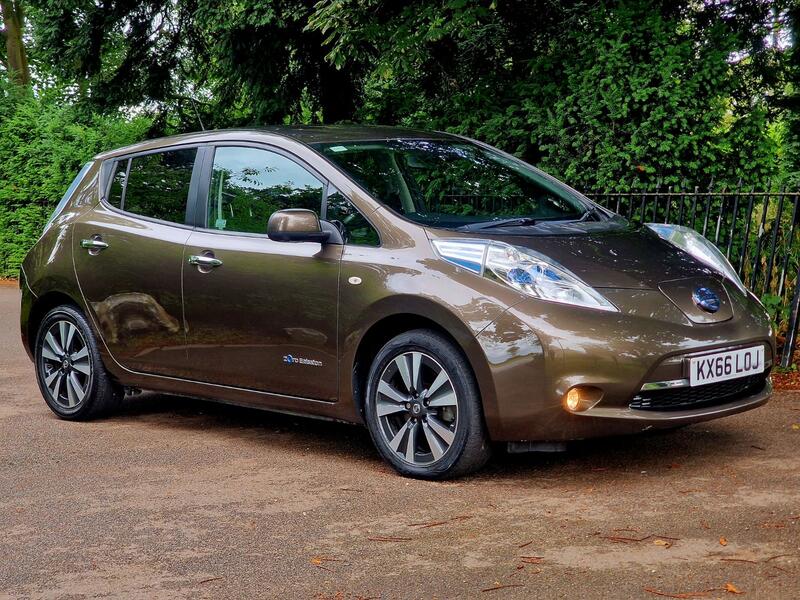 NISSAN LEAF