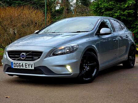 VOLVO V40 1.6 D2 R-Design Nav