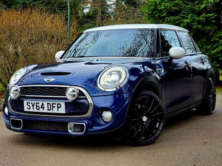 MINI HATCH 2.0 5-Door Hatch Cooper SD