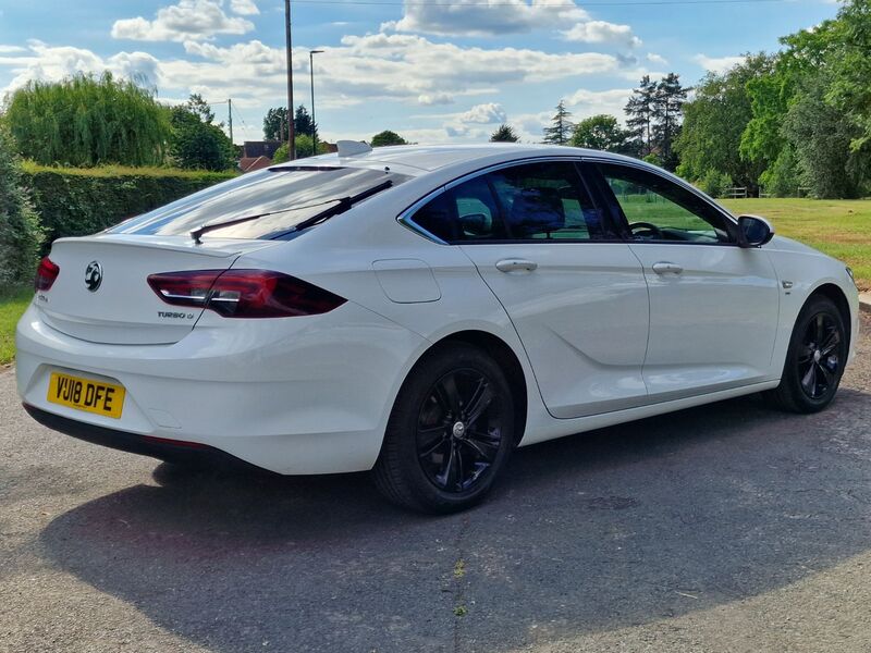 VAUXHALL INSIGNIA