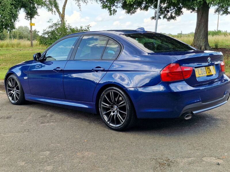 BMW 3 SERIES